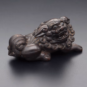 Signed Japanese Shishi Netsuke