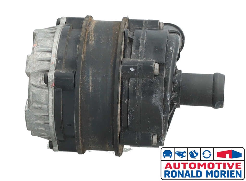 Used Additional water pump MG ZS EV Price € 65,00 Inclusive VAT offered by Automaterialen Ronald Morien B.V.