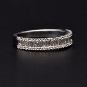 18ct White Gold Diamond Ring