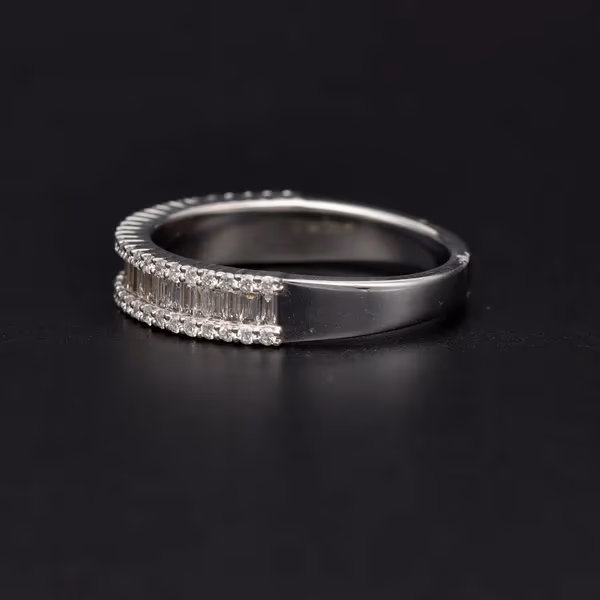 18ct White Gold Diamond Ring