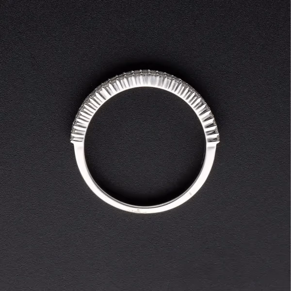 18ct White Gold Diamond Ring
