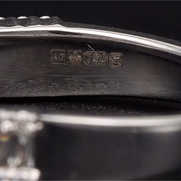 18ct White Gold Diamond Ring