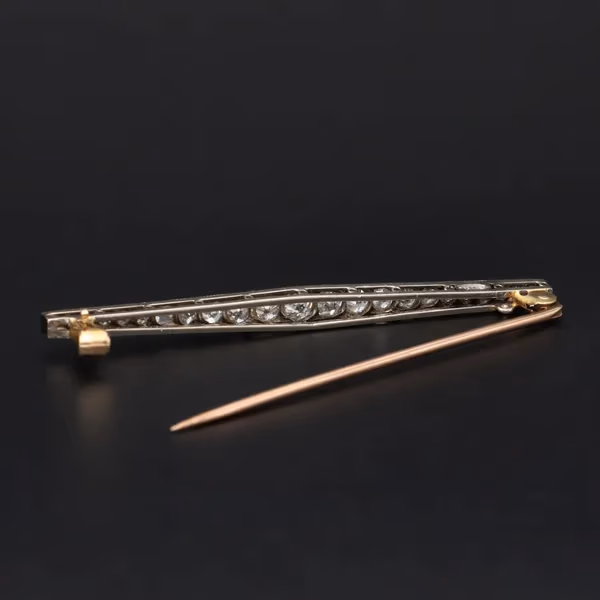 18ct White Gold & Diamond Brooch