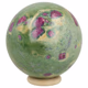 Robijn in zoisiet bol 64 mm - 360° presentation