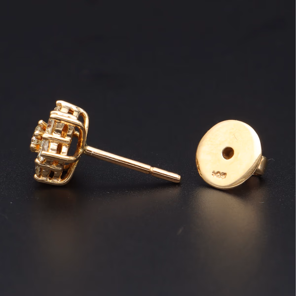 18ct Yellow Gold Star-Shaped Diamond Cluster Earrings