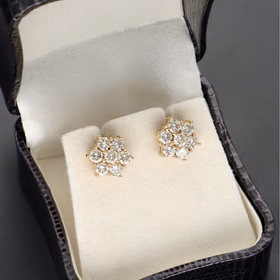 18ct Yellow Gold Star-Shaped Diamond Cluster Earrings