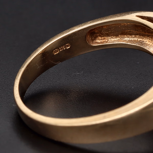 9ct Gold Diamond Ring