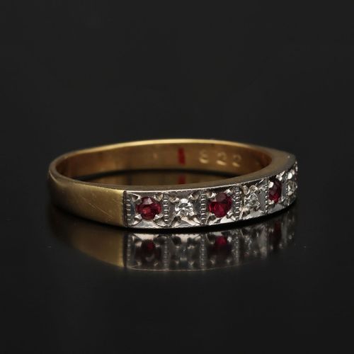 18ct Gold Ruby Diamond Ring image-1