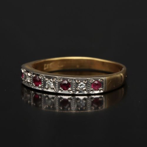 18ct Gold Ruby Diamond Ring image-3