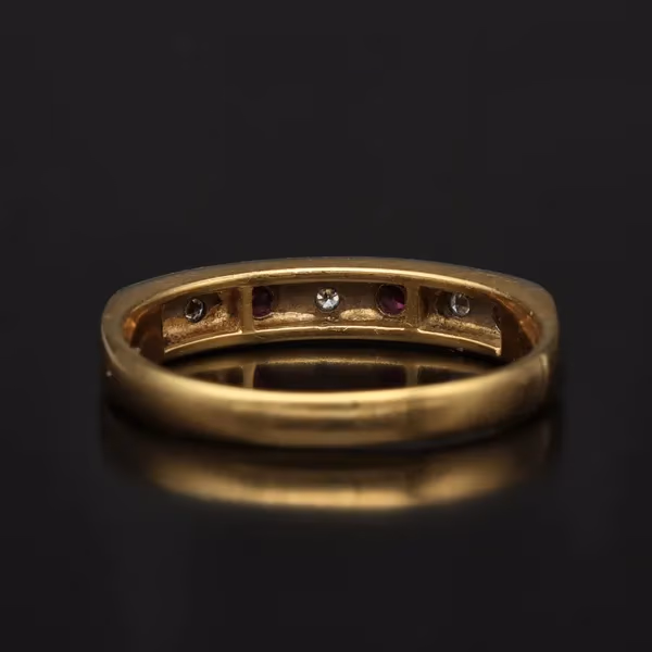 18ct Gold Ruby Diamond Ring
