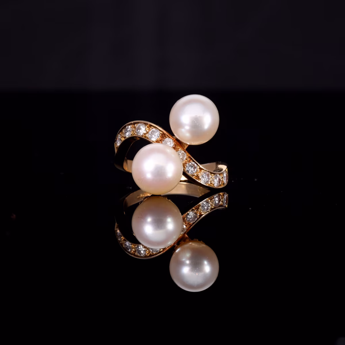 360° view of The Vintage 1984 Two Pearl and Diamond Glamourous Ring