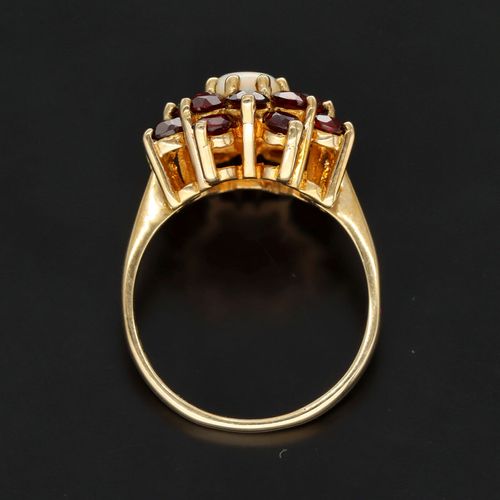 20th Century 9ct Gold Garnet and Opal Cluster Ring image-6