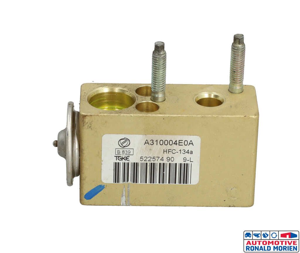 Used AC expansion valve Ford Ka II 1.2 Price € 25,00 Margin scheme offered by Automaterialen Ronald Morien B.V.