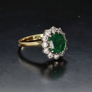 Vintage 18ct Gold Emerald and Diamond Ring