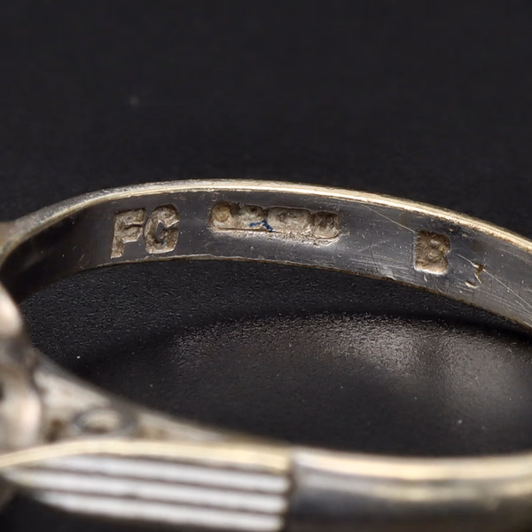 White gold Sapphire & Diamond Halo Ring