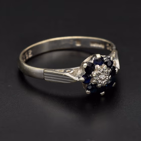 White gold Sapphire & Diamond Halo Ring