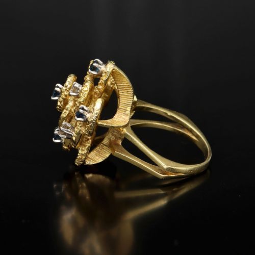 Unusual 18ct Gold Sapphire and Diamond Ring image-3