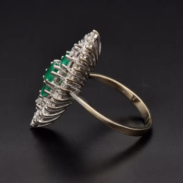 18ct Gold Diamond and Emerald Ring
