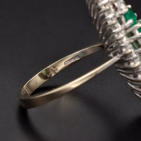 18ct Gold Diamond and Emerald Ring