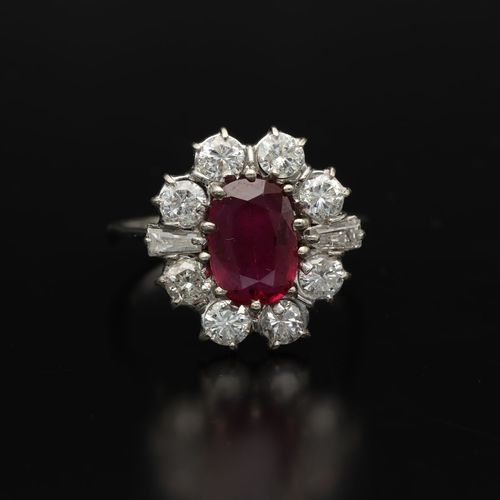 Art Deco 18ct White Gold Ruby and Diamond Ring image-2