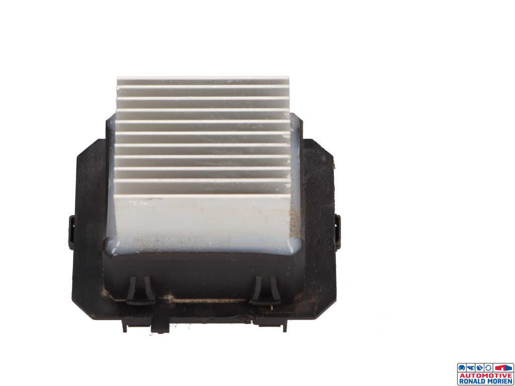 Used Heater resistor Renault Clio IV (5R) 0.9 Energy TCE 90 12V Price € 29,00 Margin scheme offered by Automaterialen Ronald Morien B.V.