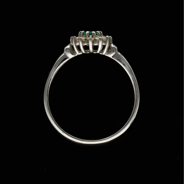 9ct White Gold Emerald & Diamond Cluster Ring.