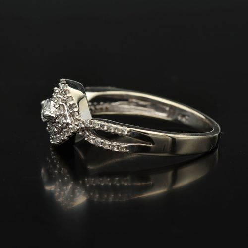Gold Diamond Ring image-3