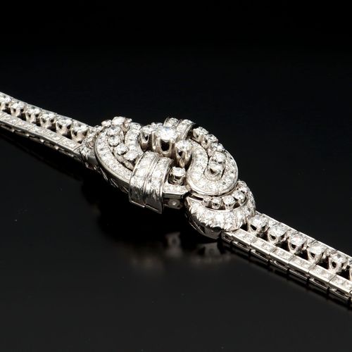 15ct White Gold Vintage Diamond Bracelet image-3
