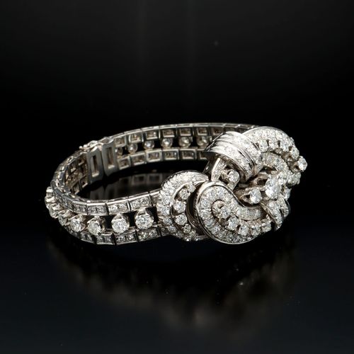 15ct White Gold Vintage Diamond Bracelet image-4