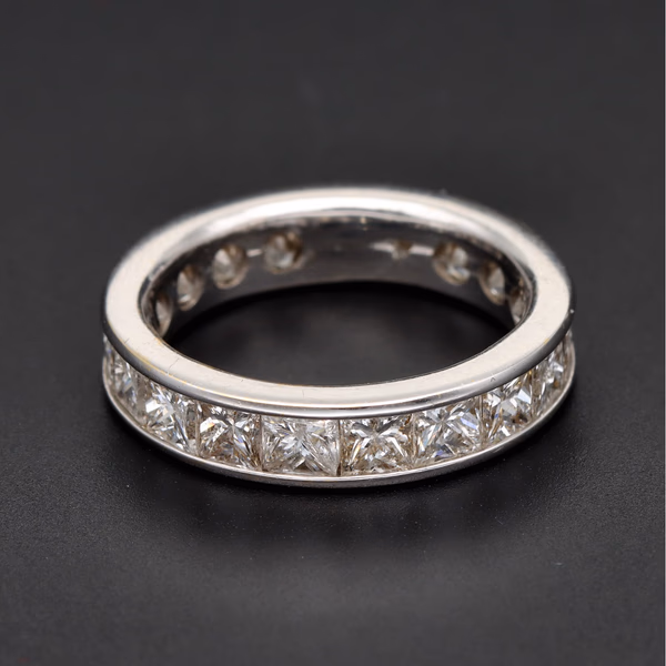 18ct White Gold Full Eternity Ring