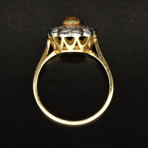 18k Gold Yellow Sapphire and Diamonds Ring image-6