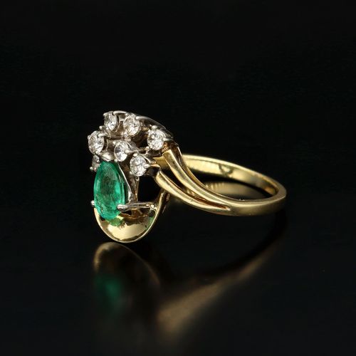 18ct Gold Emerald and Diamond Ring image-3