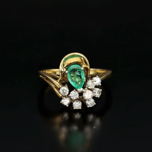 18ct Gold Emerald and Diamond Ring image-2
