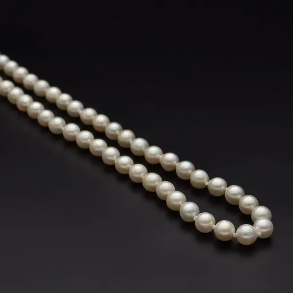 9ct Yellow Gold Clasp Re-Strung Cultured Pearls Necklace