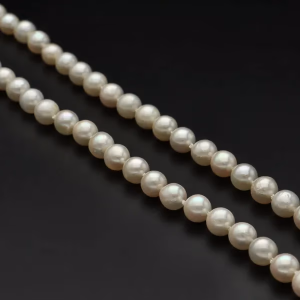 9ct Yellow Gold Clasp Re-Strung Cultured Pearls Necklace