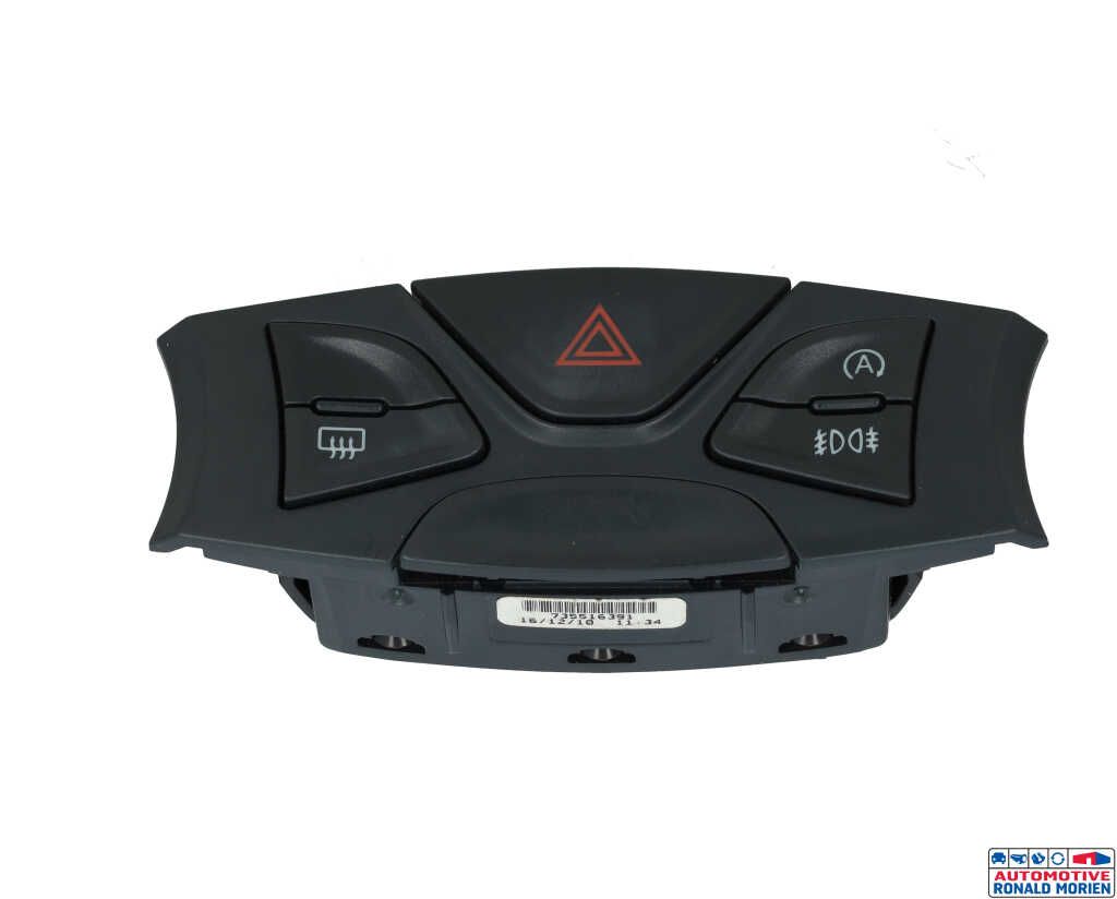 Gebrauchte Panikbeleuchtung Schalter Ford Ka II 1.2 Preis € 15,00 Margenregelung angeboten von Automaterialen Ronald Morien B.V.