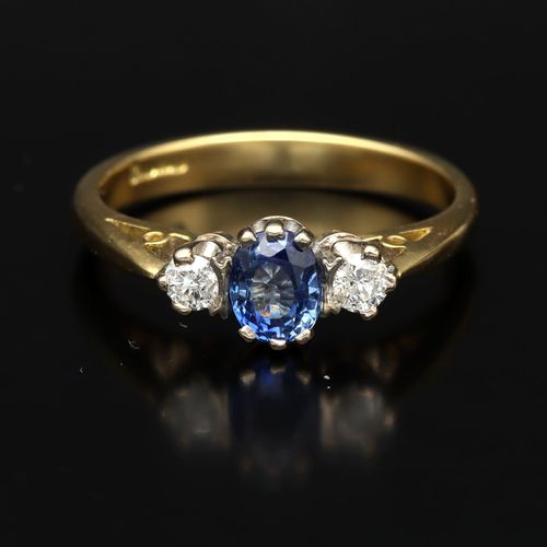 18ct Gold Sapphire And Diamond Ring Size M image-2