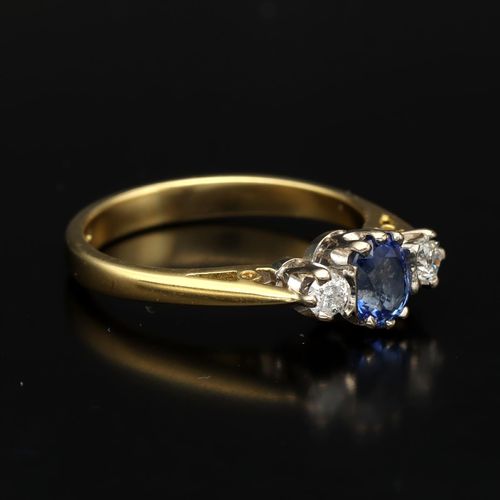 18ct Gold Sapphire And Diamond Ring Size M image-1