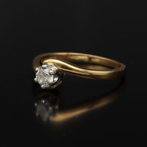18ct Gold 0.30ct Diamond Ring image-3
