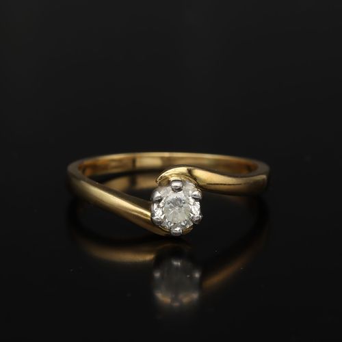 18ct Gold 0.30ct Diamond Ring image-2