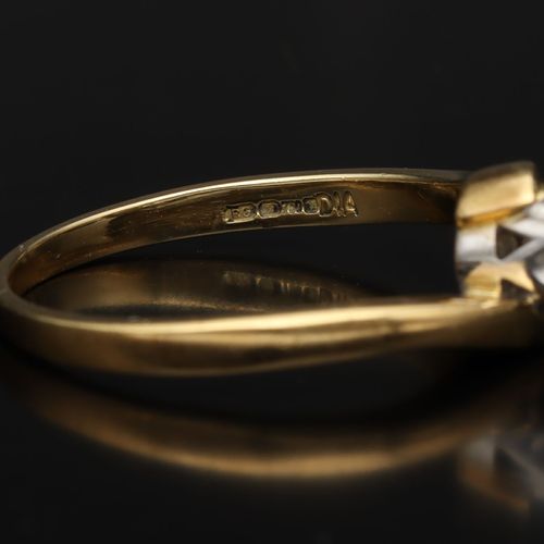 18ct Gold 0.30ct Diamond Ring image-4