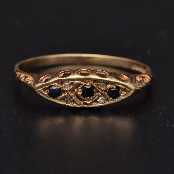 9ct Yellow Gold Sapphire & Diamond Ring