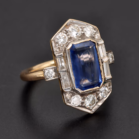 1930s Art Deco Sapphire & Diamond Ring