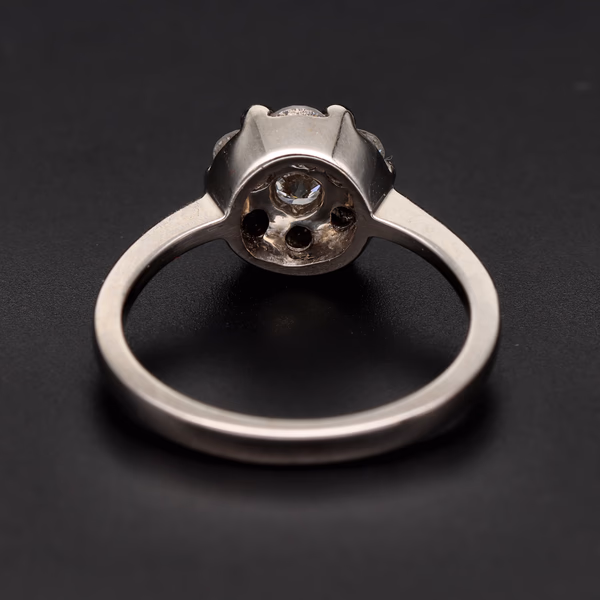 18ct White Gold 1ct Diamond Cluster Ring