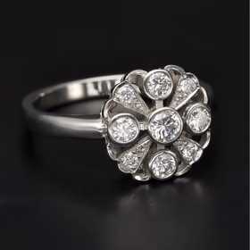 18ct White Gold & Diamond Ring