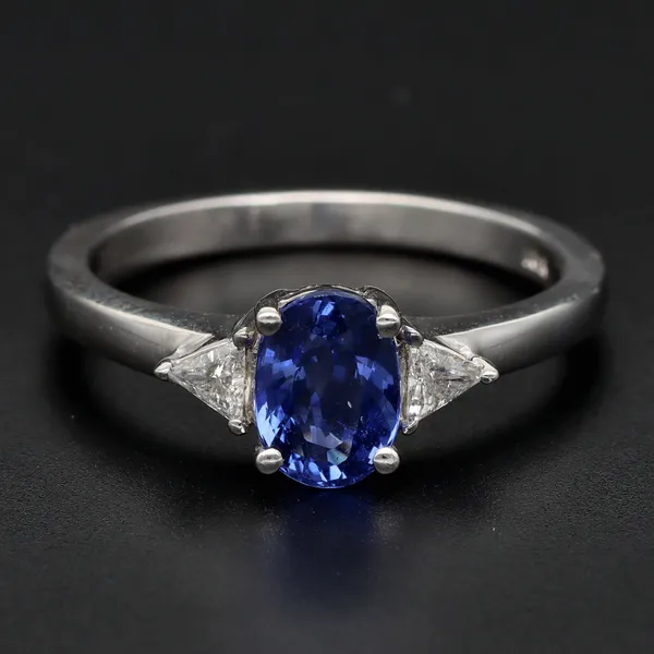 18ct White Gold Tanzanite & Diamond Ring