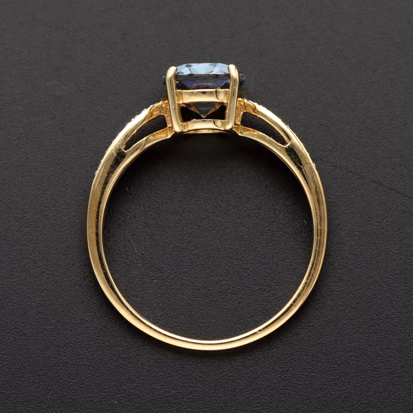 9ct Yellow Gold Tanzanite & Diamond Ring