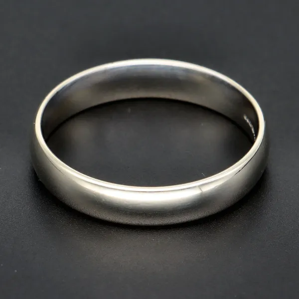 Very Large Gold Ring. Size Z+1