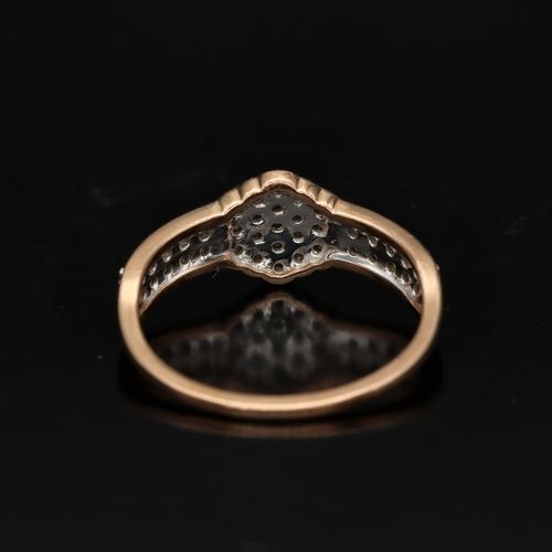 9ct Gold 0.33ct Diamond Ring image-5
