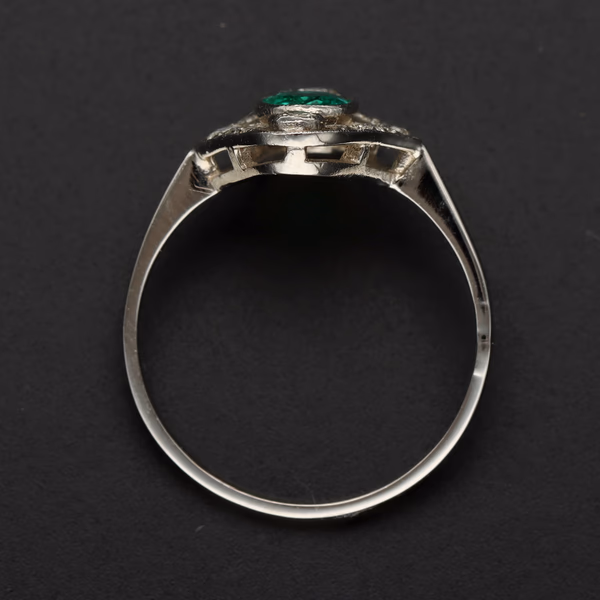 Platinum Art Deco Emerald & Diamond Ring